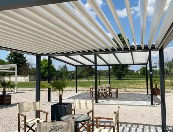 Alumínium bioklimatikus pergola építése