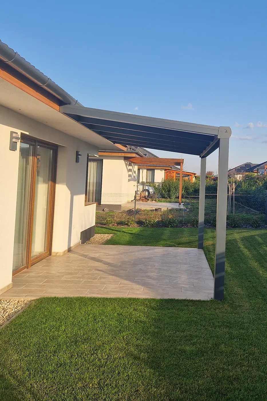 Modern terasztető építése és kivitelezése