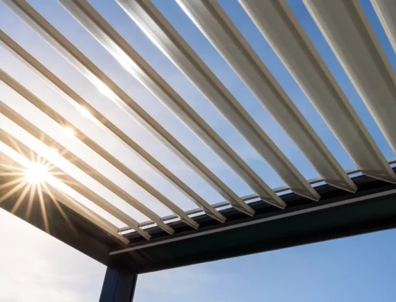 Alumínium bioklimatikus pergola építése
